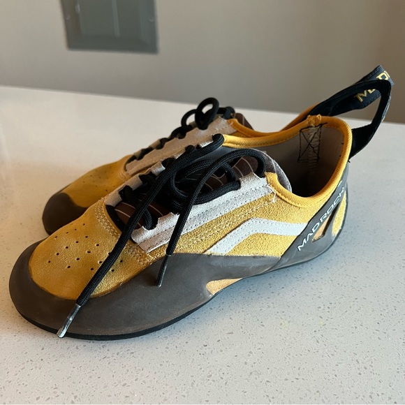 Madrock Phoenix Climbing Shoes - Picture 3 of 9